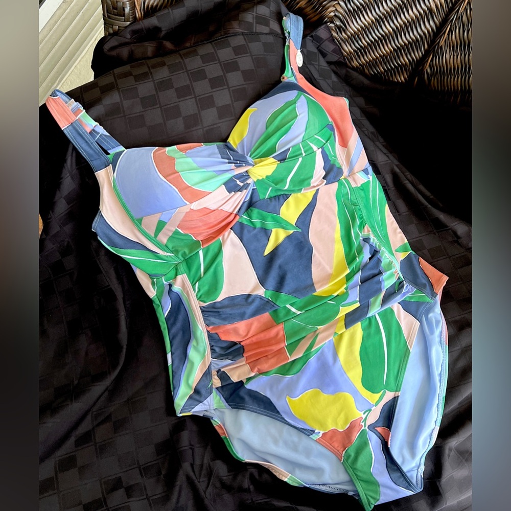 ARTESANDS Plus Size Botticelli Bandeau One-Piece Swimsuit size 20